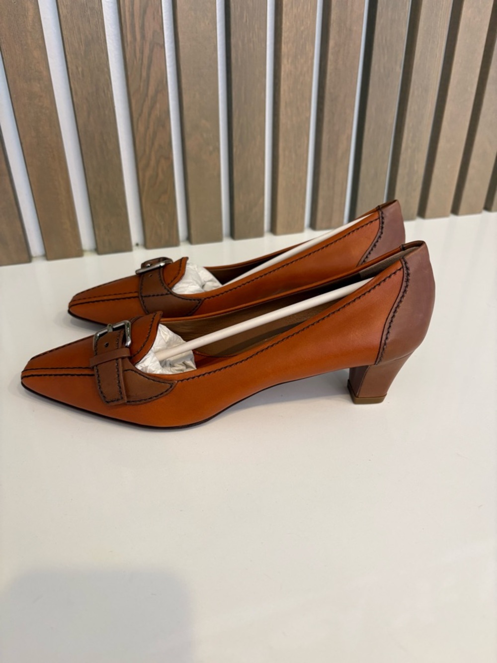 Prada Tan Leather Kitten Heels - Never Worn - Picture 2 of 4